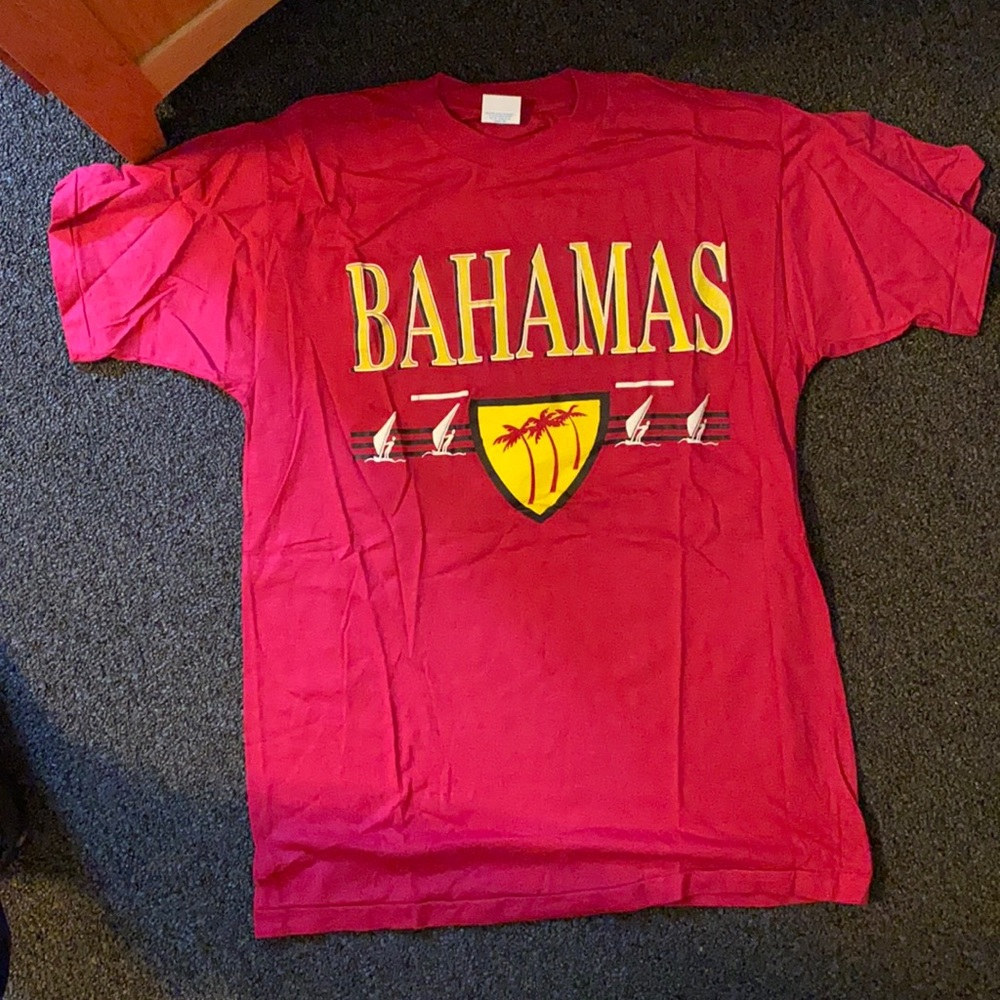 VINTAGE BAHAMAS T SHIRT